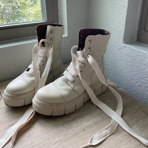 ALOHAS Can Can Beige Boots